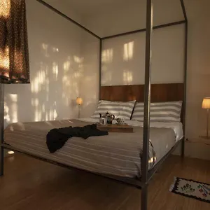 La Casa Del Bed & Breakfast